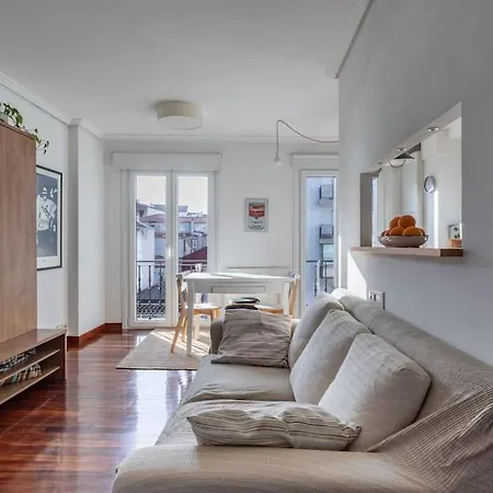 Bonito Piso Con Vistas, Centrico, Acogedor * Vigo